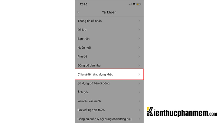 Nhấn vào mục Chia sẻ lên ứng dụng khác Instagram